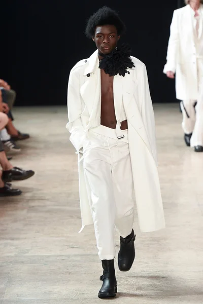 Look 44